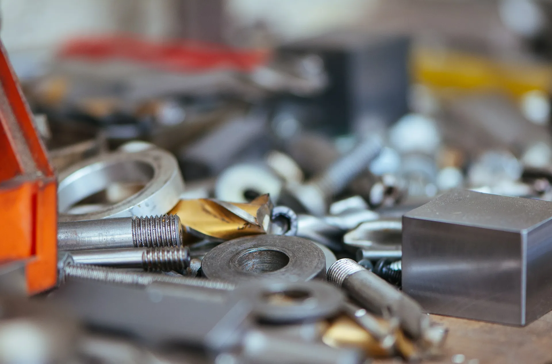 Instandsetzung und Reparaturen